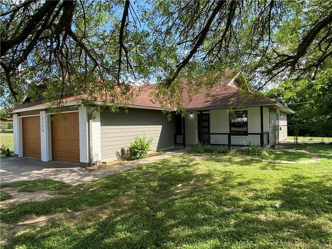 Building Photo - 1715 Shadowview Dr