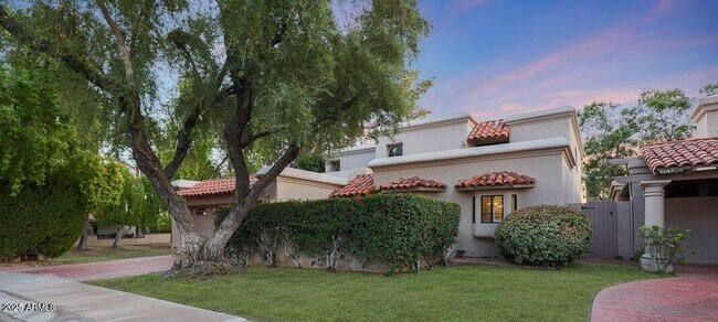 Primary Photo - 7285 E Arlington Rd
