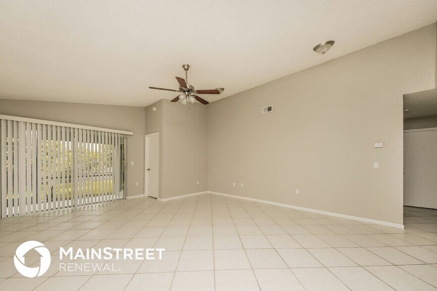Building Photo - 4454 Sandhurst Dr