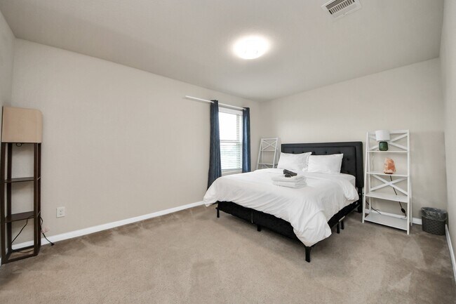 Building Photo - 15806 Winter Cypress Wy