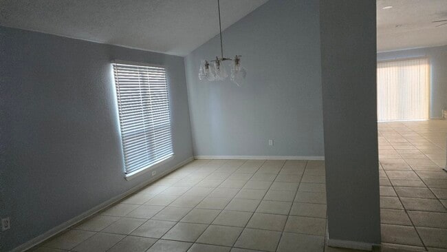 Building Photo - 15135 Beechnut St