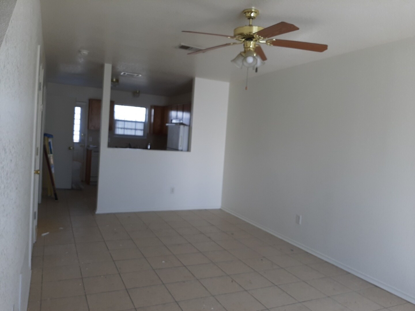 Building Photo - 4007 Madison Dr