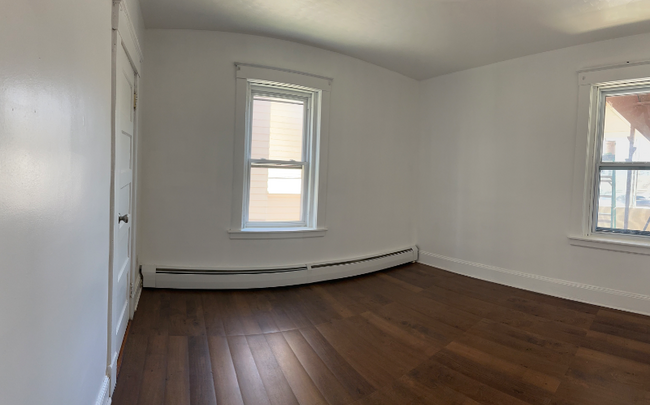 Primary Photo - 62 Clinton St