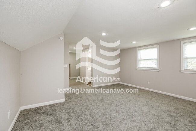 Building Photo - 611 W Wayne St