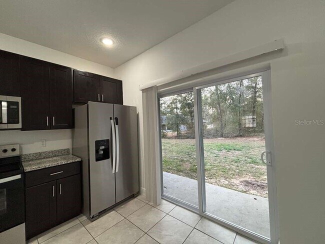 Building Photo - 9130 N Mendoza Way