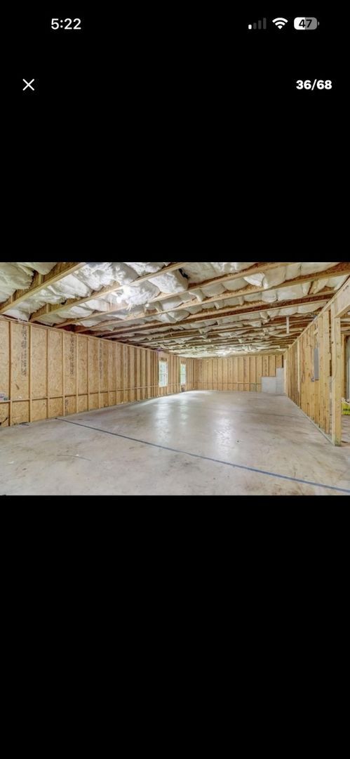 Building Photo - 3401 Silver Ridge Dr