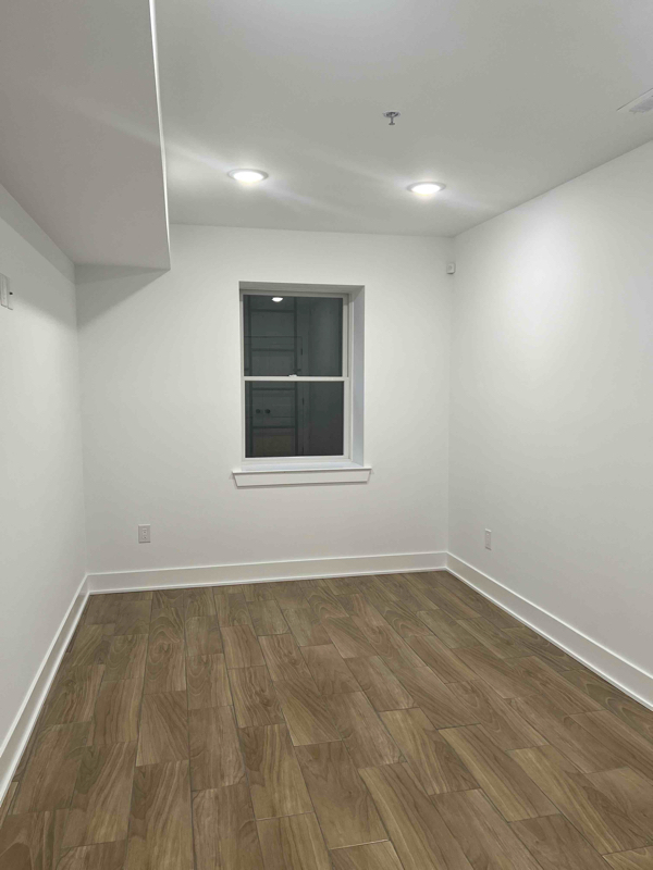 Building Photo - 2554 Frankford Ave