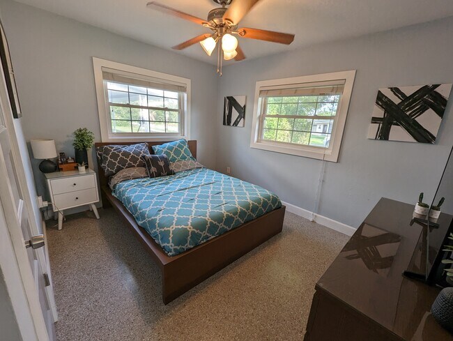 Building Photo - 3701 Ibis Dr