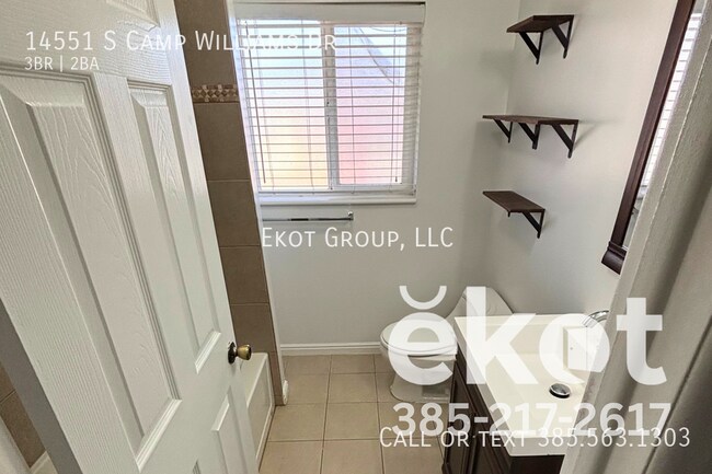 Building Photo - 14551 S Camp Williams Rd