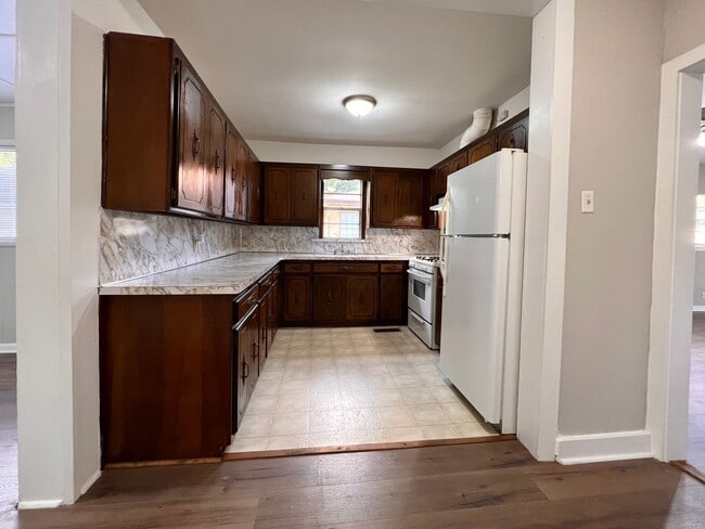 Building Photo - Home for Rent in Hot Springs!