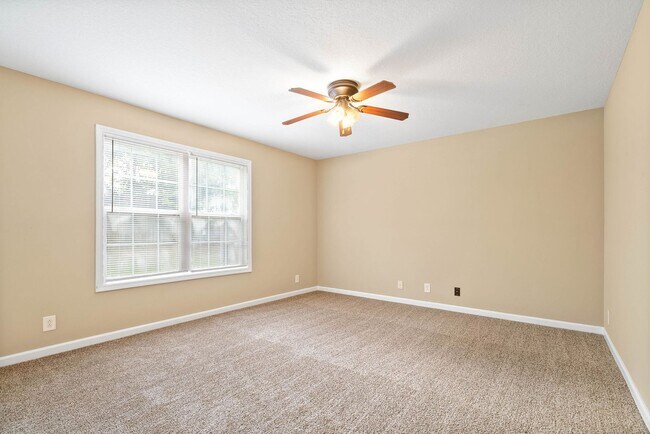 Building Photo - 545 Patriot Park Ct