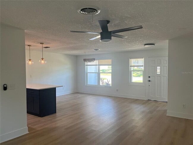 Building Photo - 2017 Rebecca Dr