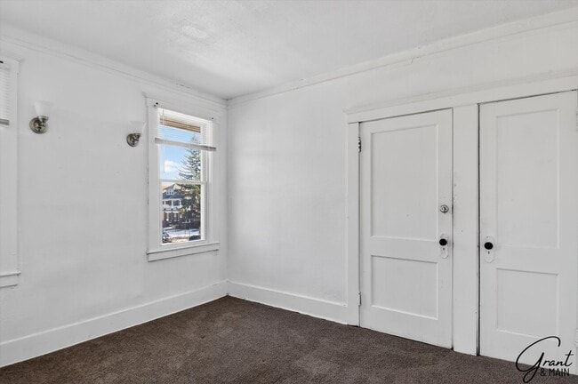 Building Photo - 74-74 Pilgrim St