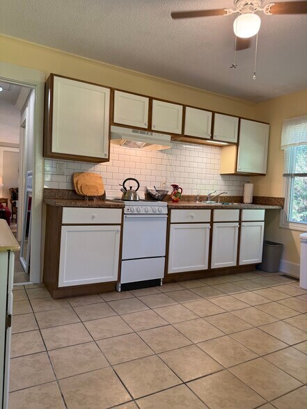 Building Photo - 718 Dogwood Hill Ln