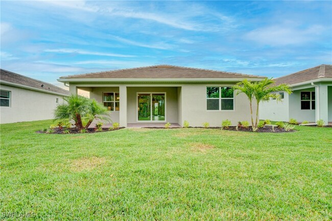 Building Photo - 335 Tamarindo Ln