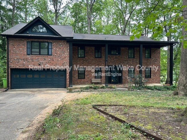 Building Photo - 4500 Connell Dr