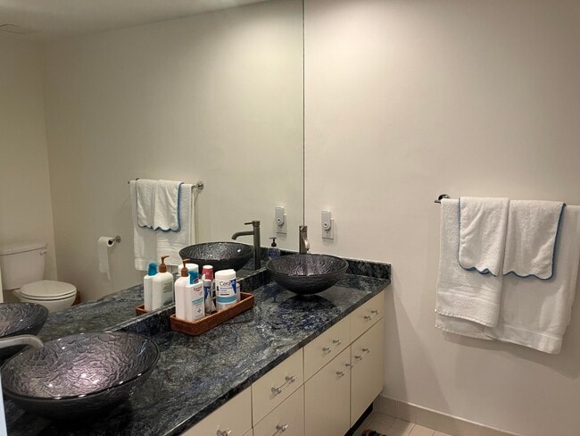 Building Photo - 333 Pelican Way