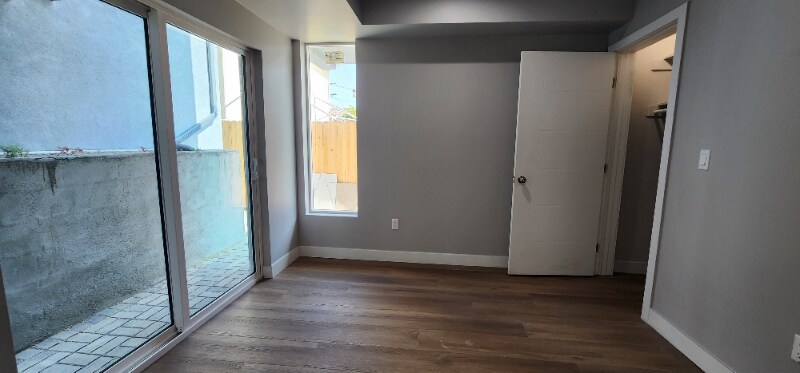 Building Photo - 2401 Redondo Blvd