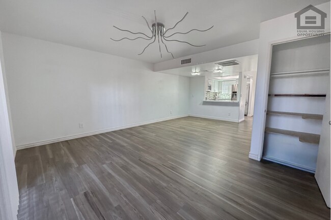 Building Photo - 2Bed/1.5Bath Condo at Cactus Rd/19th Ave! Ready for Immediate Move-In! – POOL VIEW!