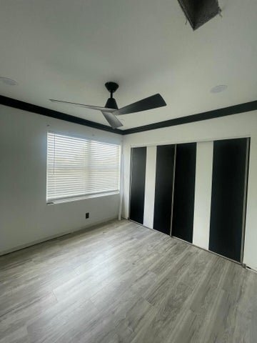 Building Photo - 4674 Lakeside Cir
