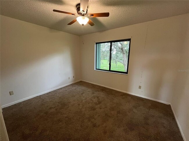 Building Photo - 5 Buck Cir