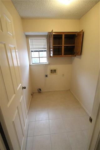 Building Photo - 4108 Mesa Dr