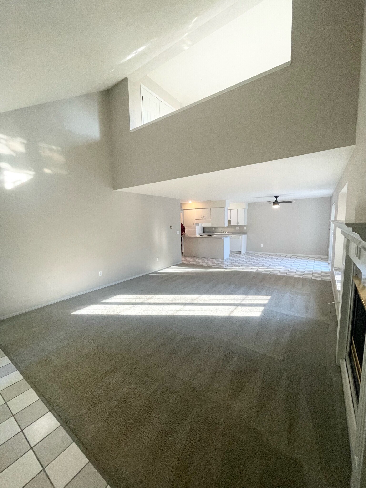 Building Photo - 2453 N Lynndale Dr