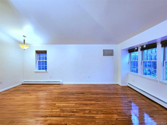 Building Photo - 3080 Middletown Rd