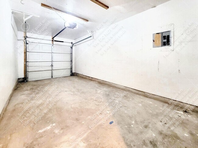 Building Photo - 8706 Schick Rd A