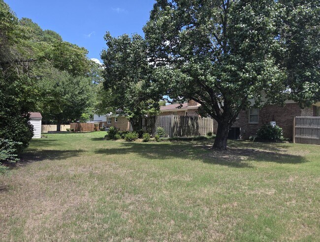 Building Photo - 1503 Palmer Dr