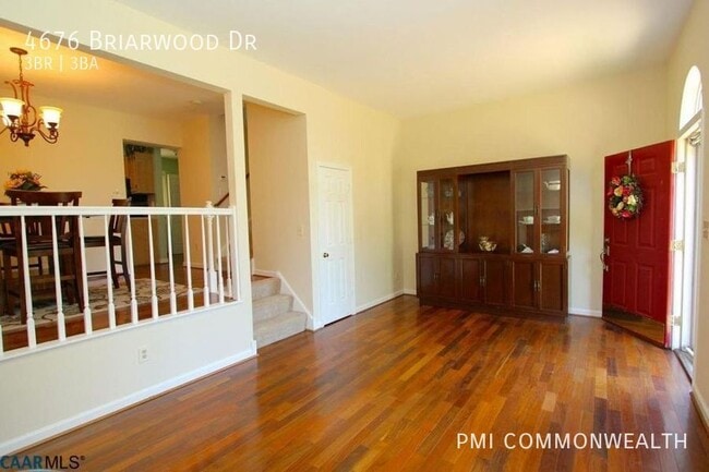 Building Photo - 4676 Briarwood Dr