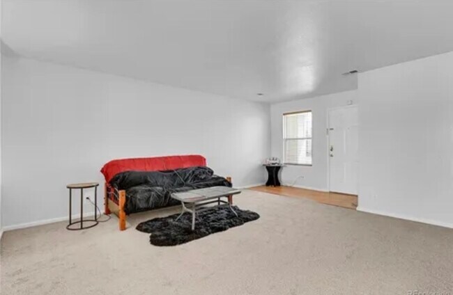 Building Photo - 2209 E 111th Dr