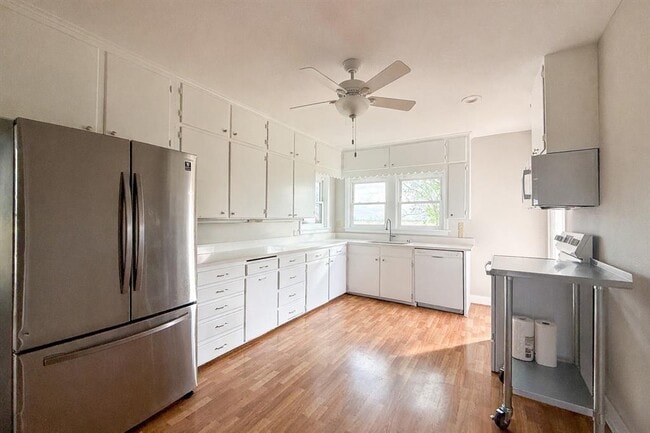 Building Photo - 267 Bodemann Ln