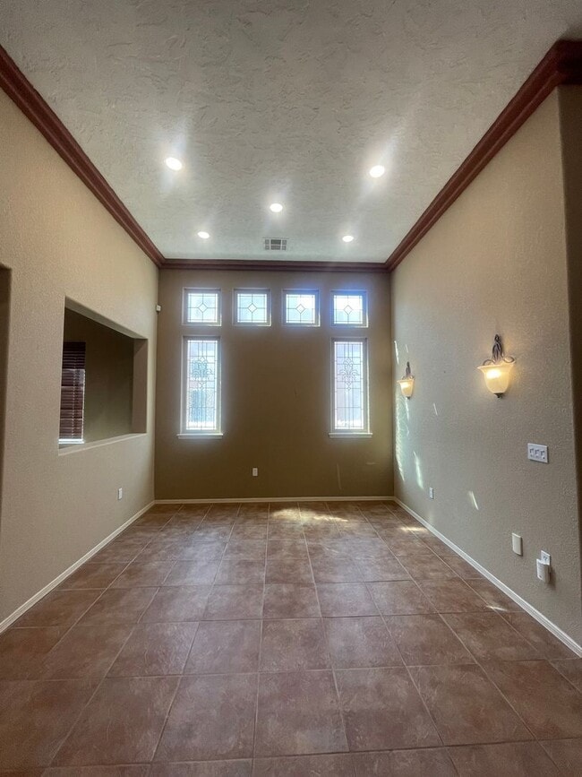 Building Photo - Gorgeous home in The Boulders at Sonoma Ra...