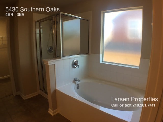 Building Photo - 5430 Southern Oaks