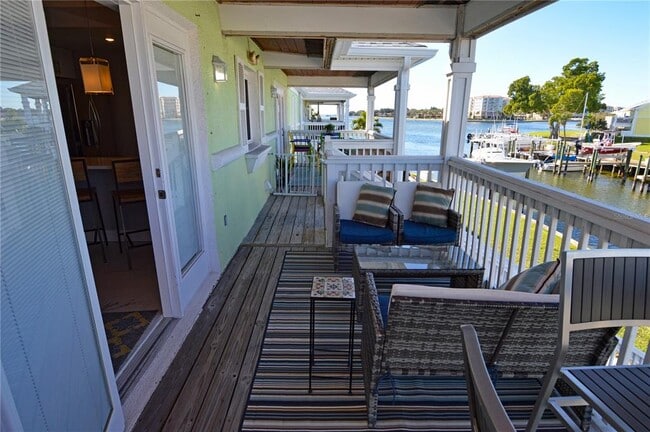 Building Photo - 5245 Coquina Key Dr SE