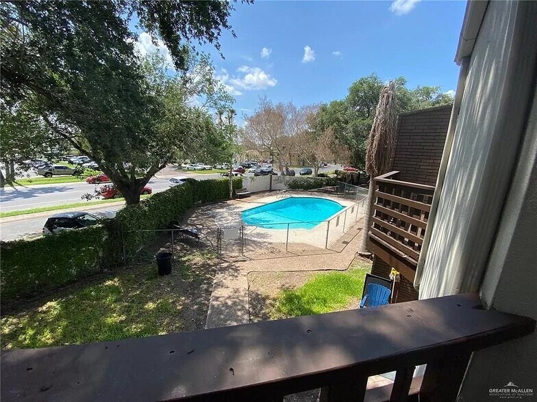 Building Photo - 1405 N 15th St