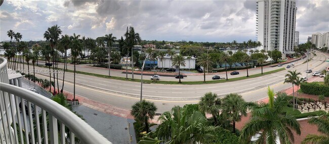 Building Photo - 5401 Collins Ave