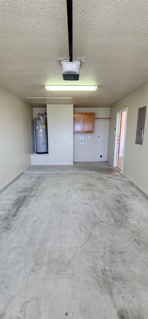 Building Photo - 3 Bedroom 2 bath Duplex South Killeen