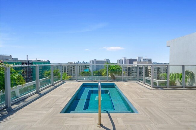 Building Photo - 1025 92nd St