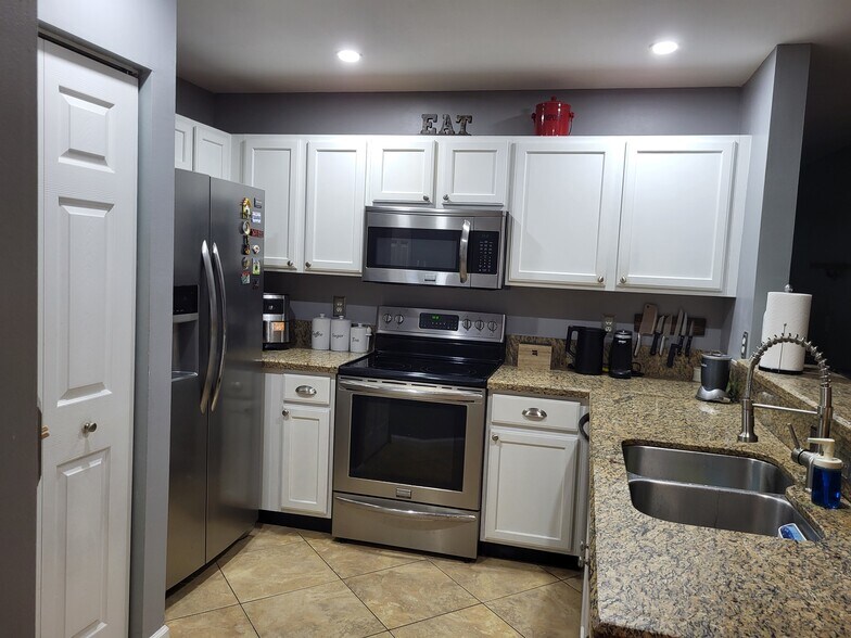 Building Photo - 7170 Sienna Ridge Dr