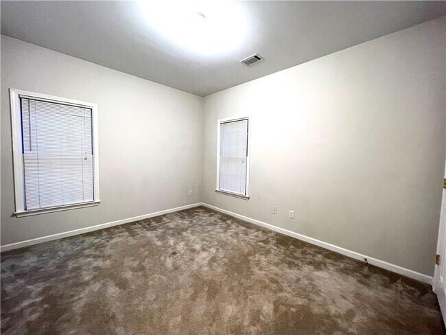 Building Photo - 6745 Fairfield Trce
