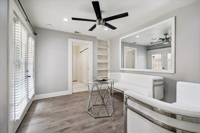 Building Photo - 4715 Braesvalley Dr
