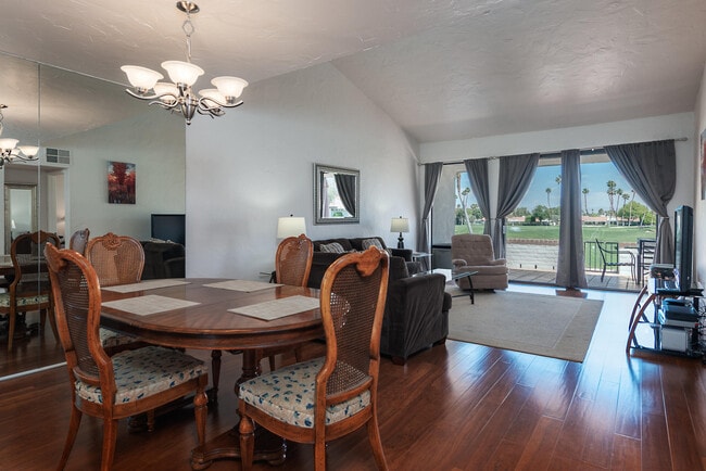 Building Photo - 28 Cll Encinitas