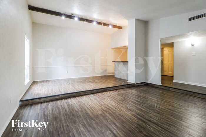 Building Photo - 3811 Broken Elm Dr