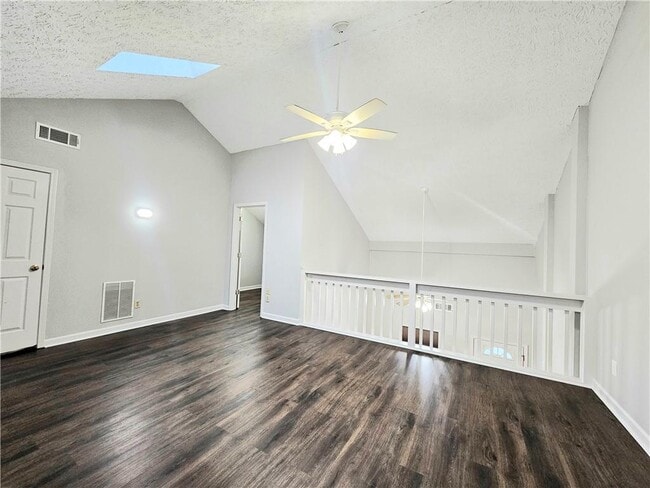 Building Photo - 2734 Highland Ridge NW