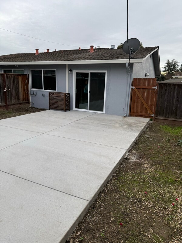 Building Photo - 661 Oldham Way