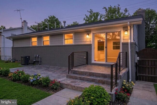 Building Photo - 415 Ritchie Pkwy
