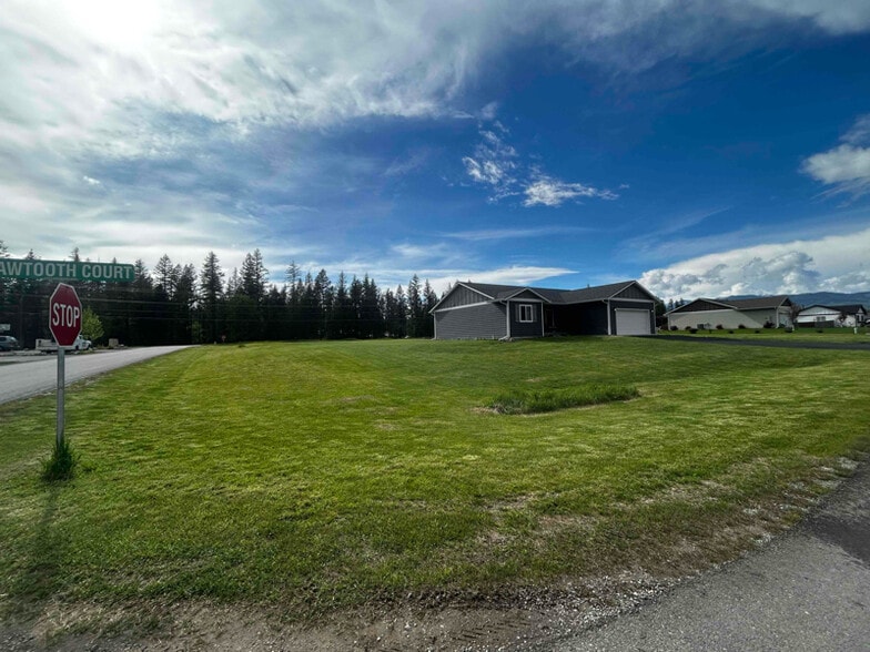 Building Photo - 12 Sawtooth Ct