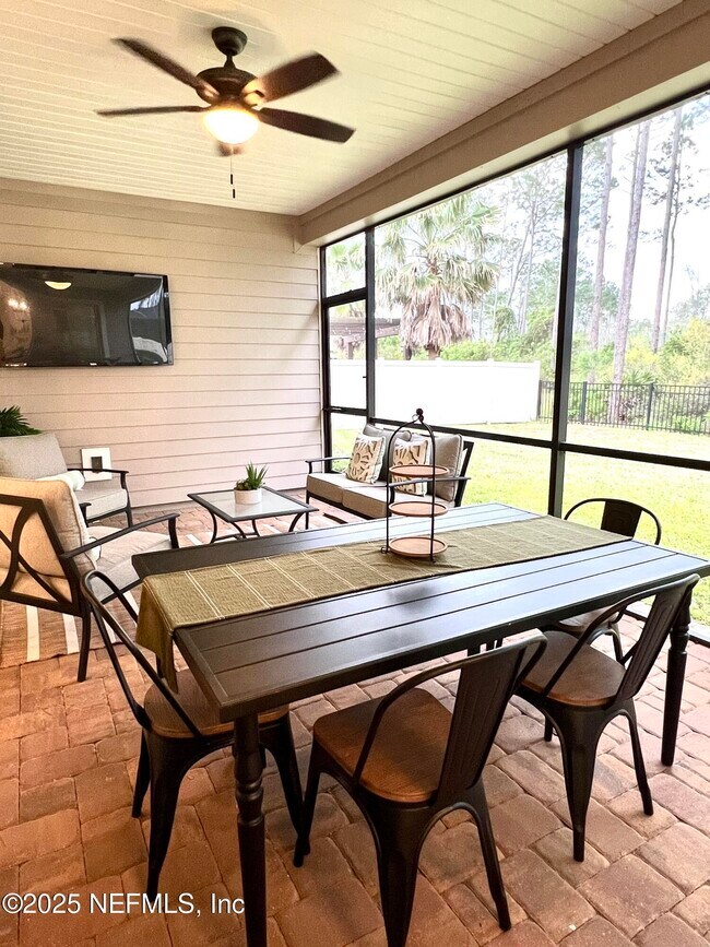 Building Photo - 2714 Las Calinas Blvd